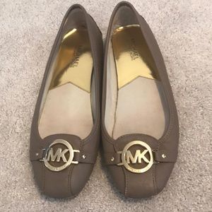 Michael Kors Flat